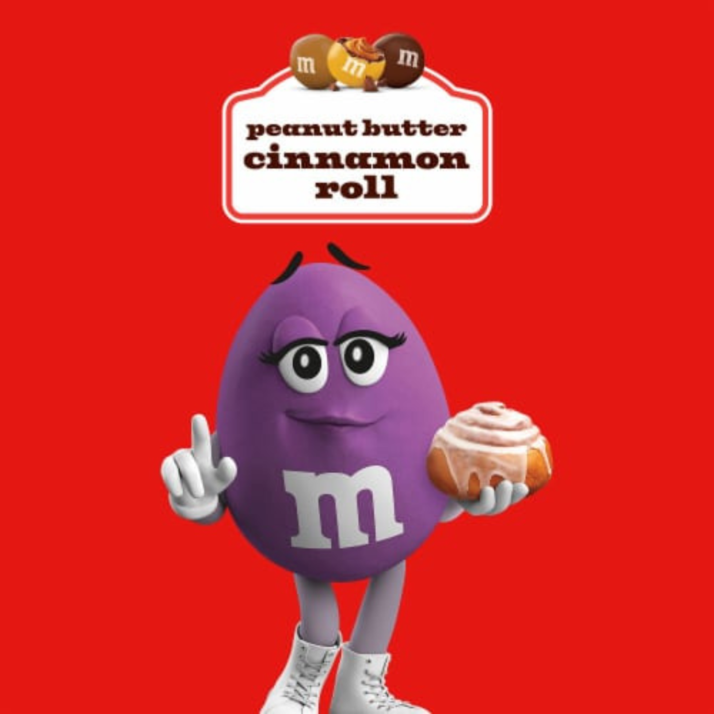 M&M'S Bakery Collection Share Bag - Peanut Butter Cinnamon Roll